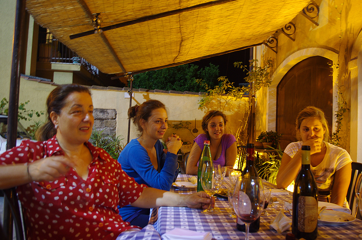 ついつい食べ過ぎますが、翌日もたれることはありません。 外食続きのイタリア出張では本当に癒されます。 （一緒に食卓を囲む美人３姉妹にはさらに一層癒されてます。笑）